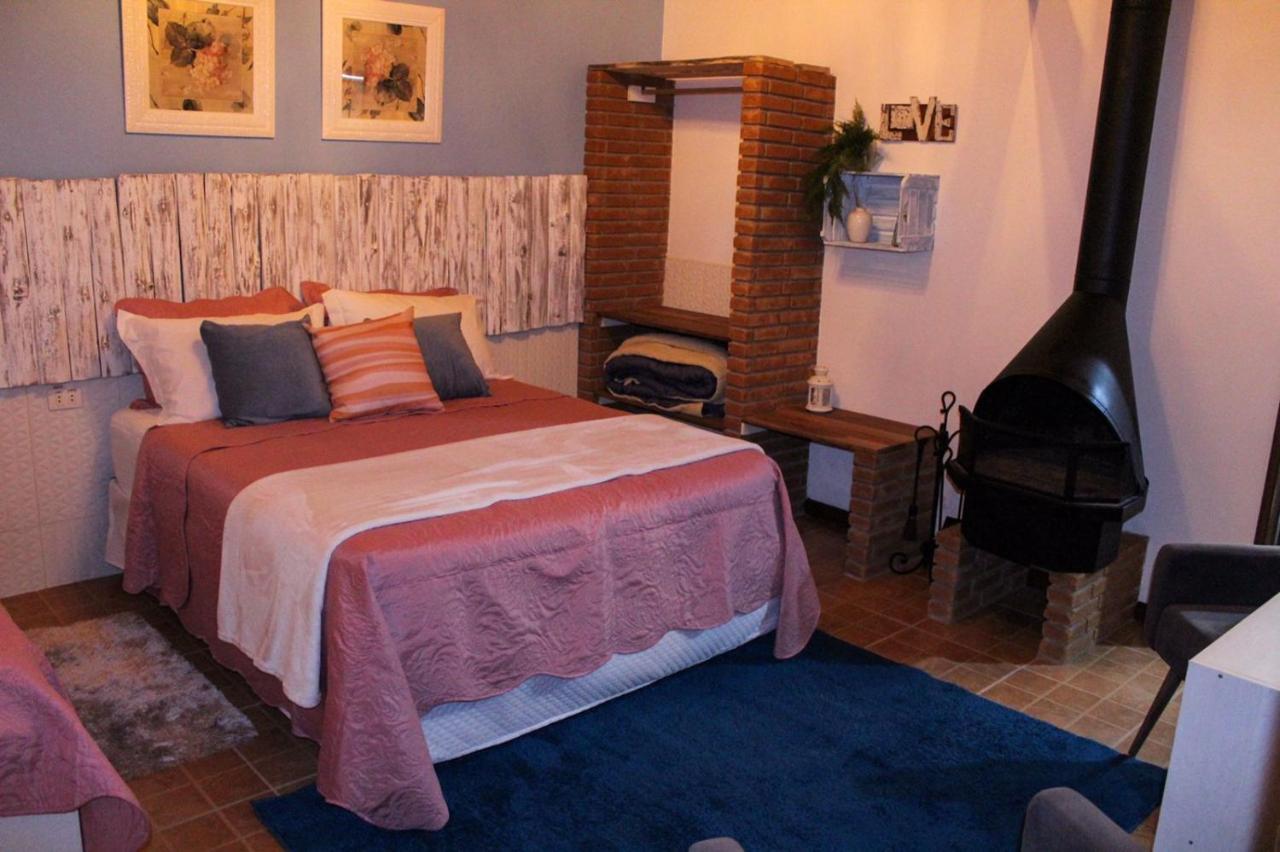 Chalé Pico Agudo Hotel Santo Antônio do Pinhal Esterno foto
